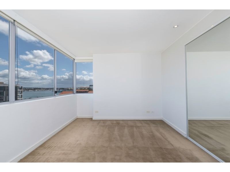 409/4 HONEYSUCKLE DR, Newcastle NSW 2300