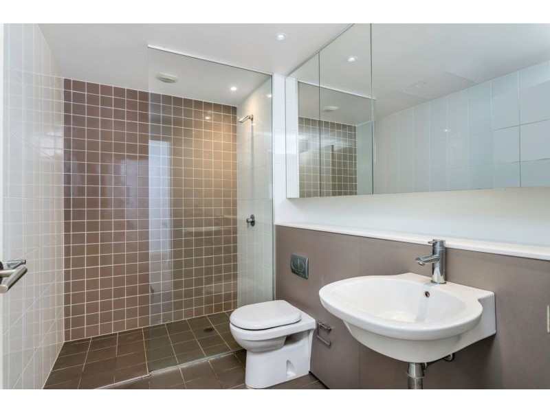 409/4 HONEYSUCKLE DR, Newcastle NSW 2300