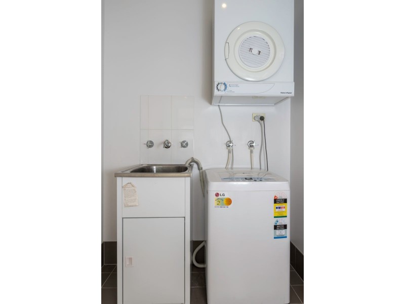 409/4 HONEYSUCKLE DR, Newcastle NSW 2300