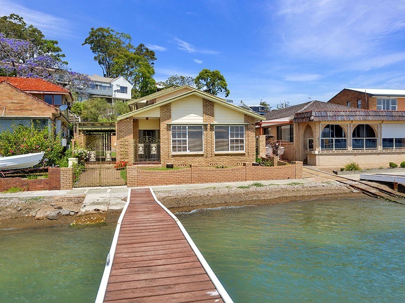 5 Paroo Avenue, Eleebana NSW 2282