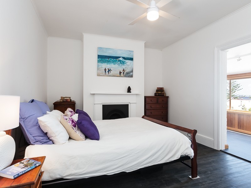 42 Tyrrell Street, The Hill NSW 2300