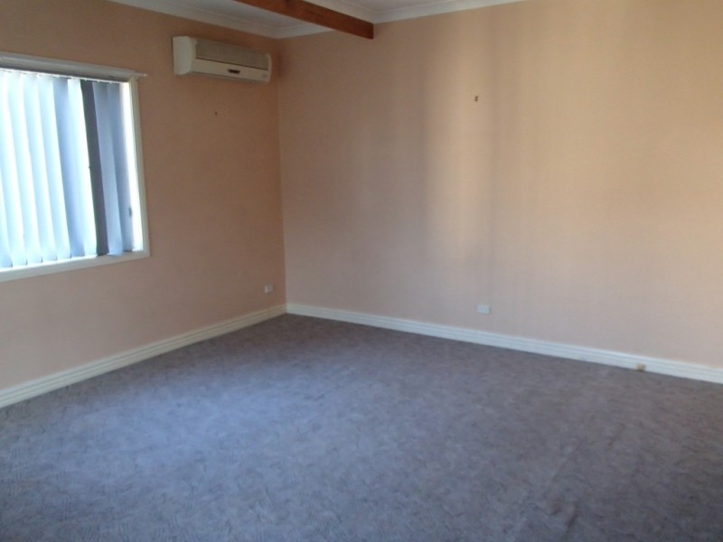 1/215 Denison Street, Broadmeadow NSW 2292