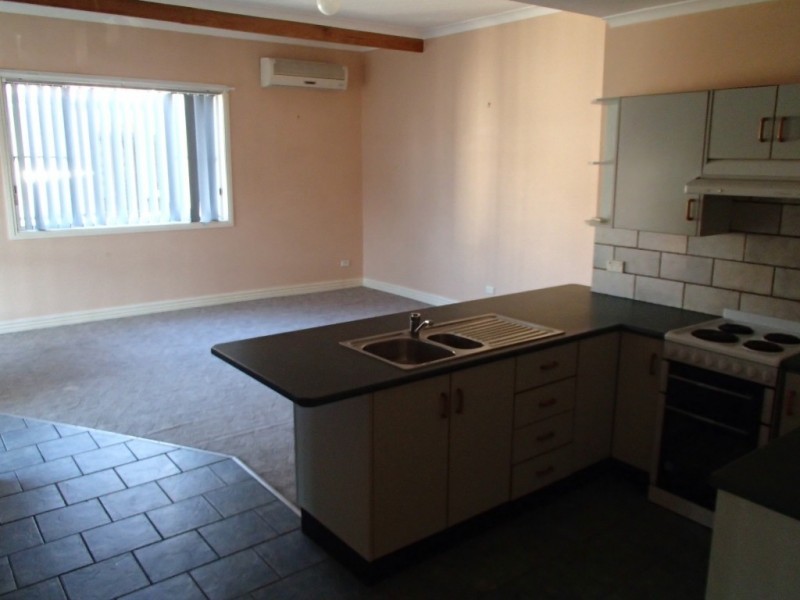 1/215 Denison Street, Broadmeadow NSW 2292