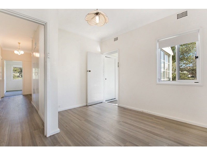 32 Peters Avenue, Wallsend NSW 2287