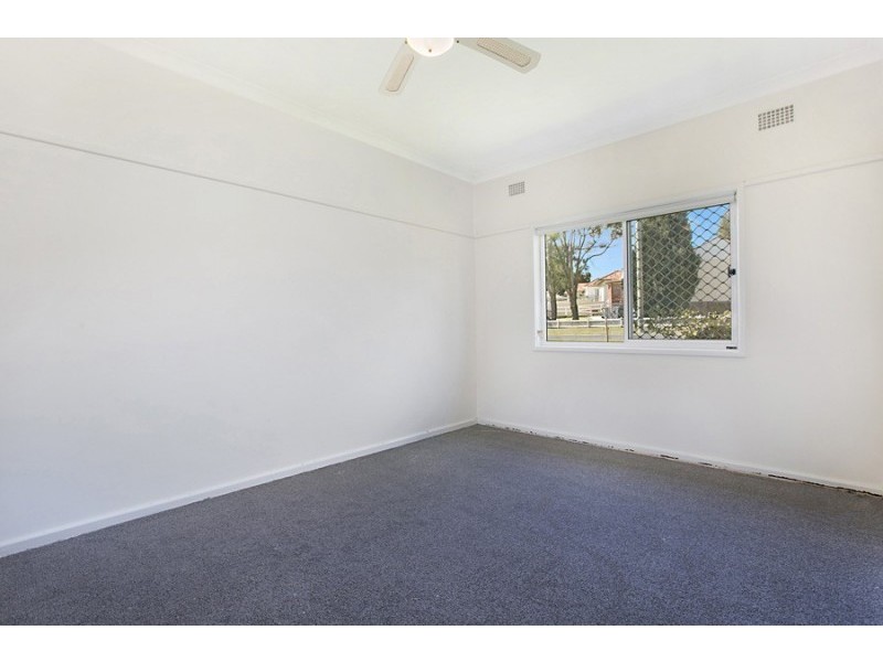 32 Peters Avenue, Wallsend NSW 2287