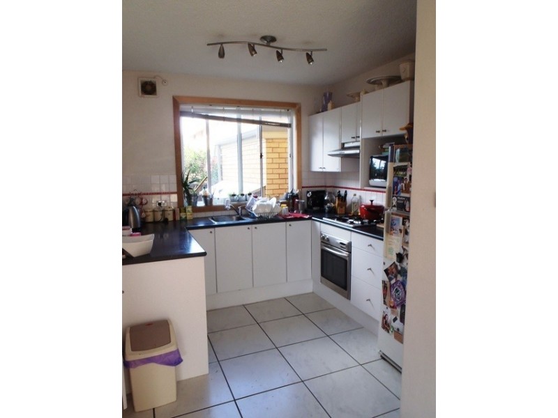 2/2 Sneddon Street, Merewether NSW 2291