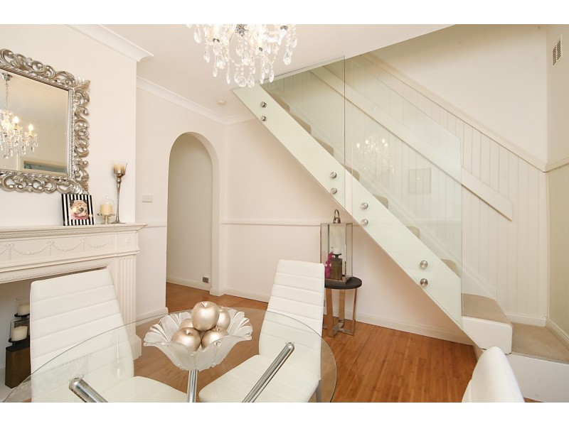 112 Railway Street, Cooks Hill NSW 2300