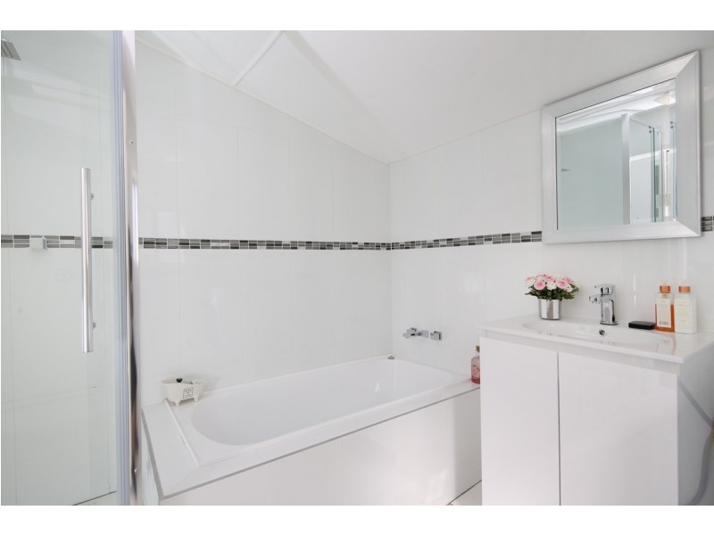 112 Railway Street, Cooks Hill NSW 2300