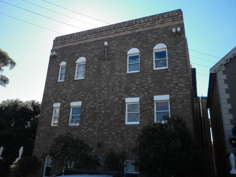 2/124 CHURCH STREET, The Hill NSW 2300