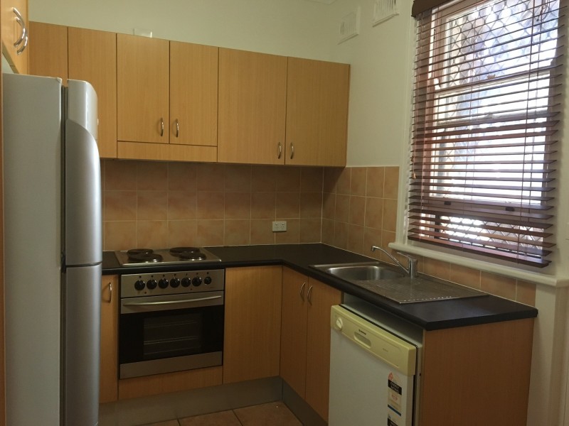 2/124 CHURCH STREET, The Hill NSW 2300