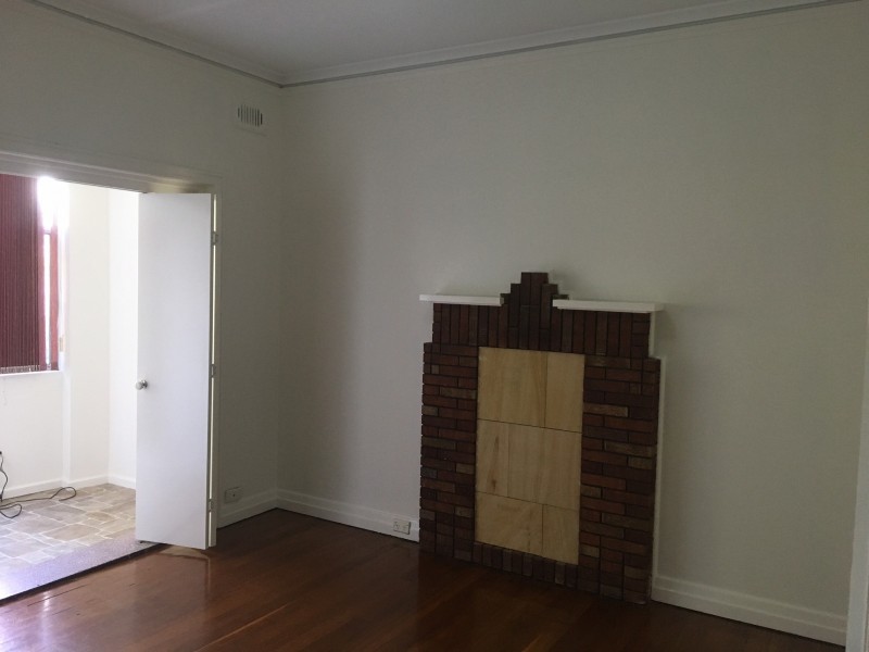 2/124 CHURCH STREET, The Hill NSW 2300