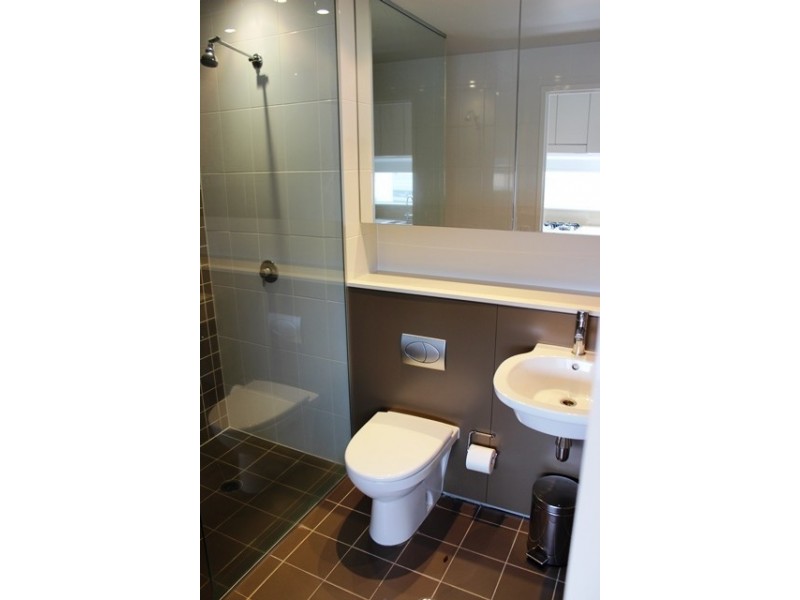 401/2 Honeysuckle Drive, Newcastle NSW 2300