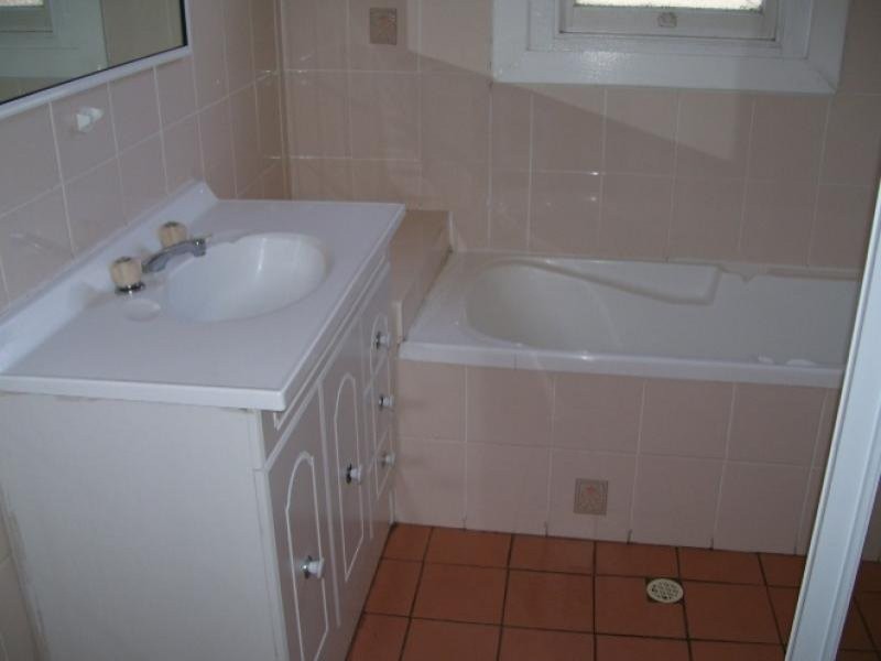 106 Woodstock Street, Mayfield NSW 2304