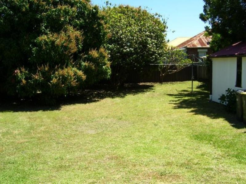 92 Gordon Ave, Hamilton NSW 2303