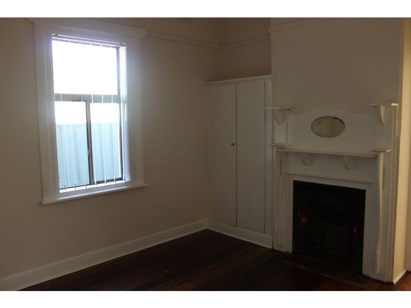 92 Gordon Ave, Hamilton NSW 2303