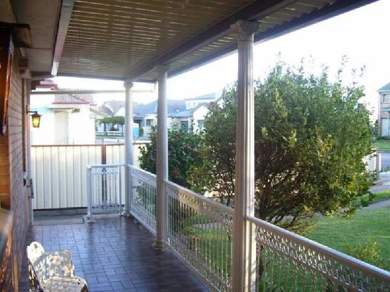 Fullerton STREET, Stockton NSW 2295