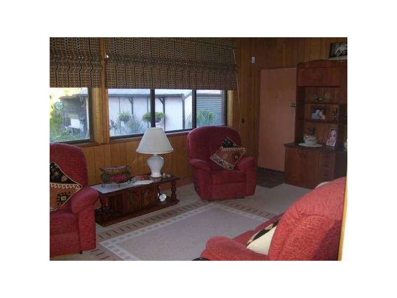 Fullerton STREET, Stockton NSW 2295