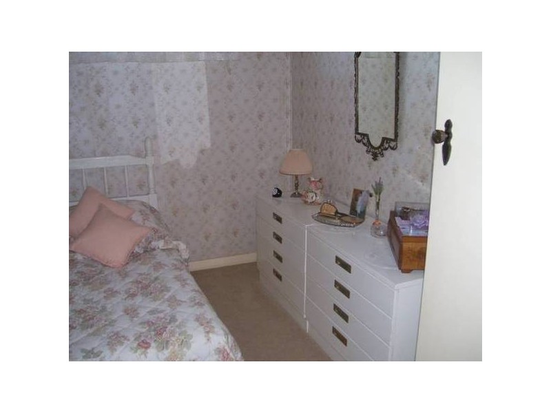 Fullerton STREET, Stockton NSW 2295