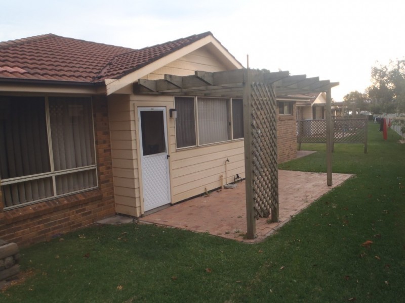 4/624 Macquarie Street, Eleebana NSW 2282