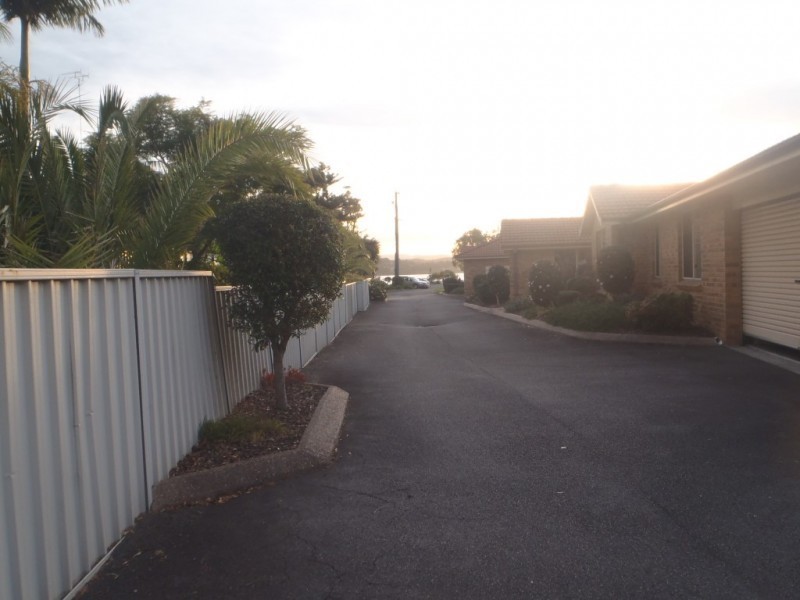 4/624 Macquarie Street, Eleebana NSW 2282