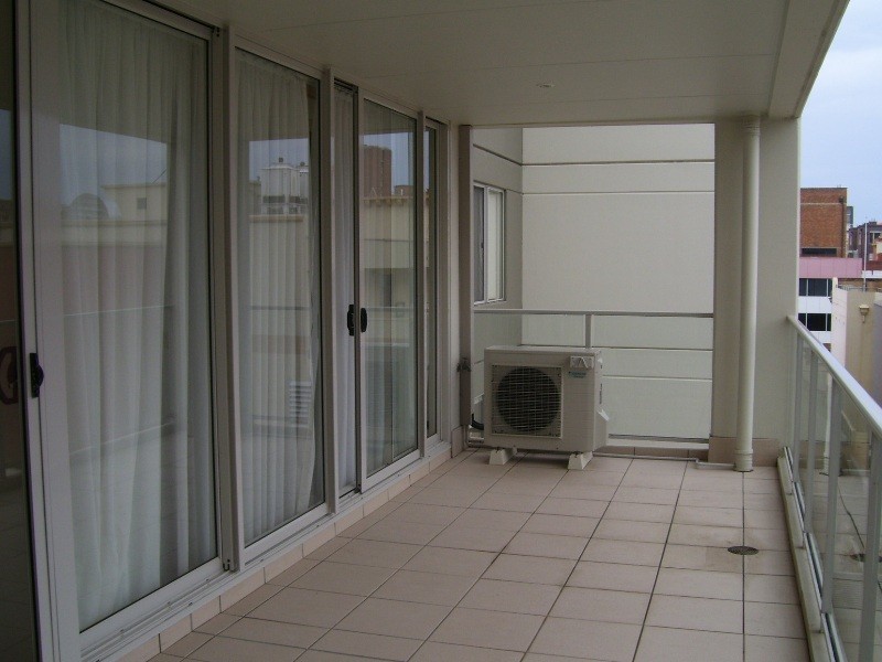 702/21 Newcomen Street, Newcastle NSW 2300