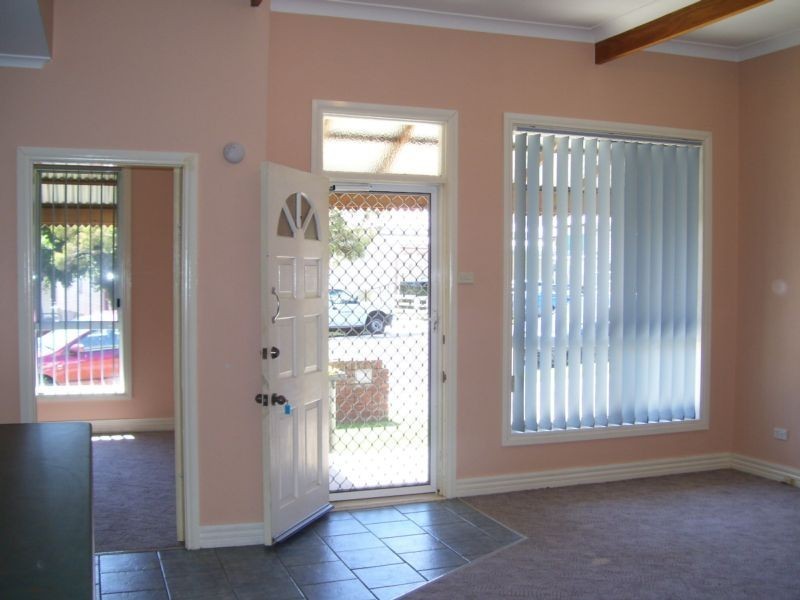 1/215 Denison Street, Broadmeadow NSW 2292