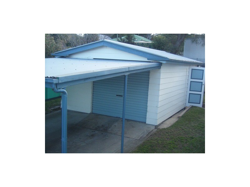 11 Queens Ave, Cardiff NSW 2285