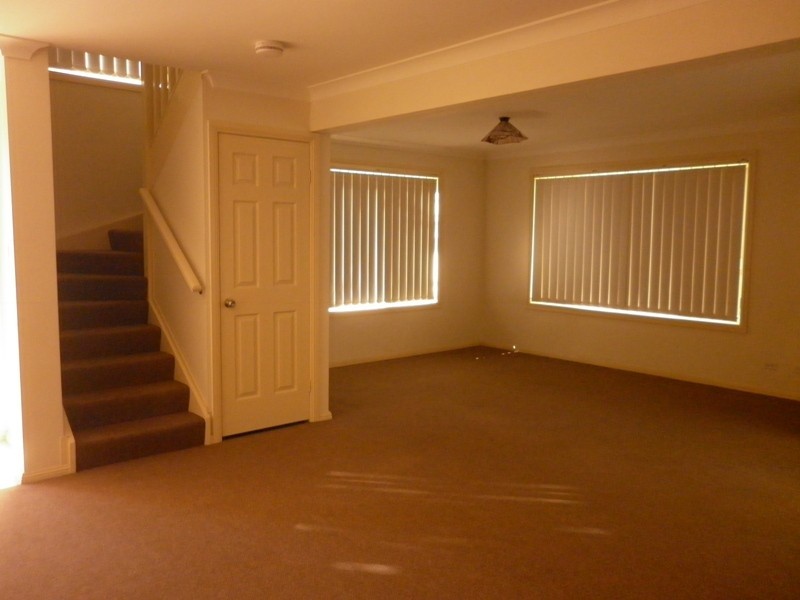 4/2 Teralba Road, Broadmeadow NSW 2292