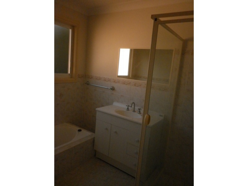 4/2 Teralba Road, Broadmeadow NSW 2292