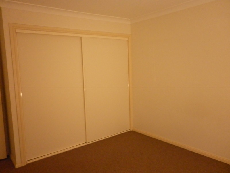 4/2 Teralba Road, Broadmeadow NSW 2292