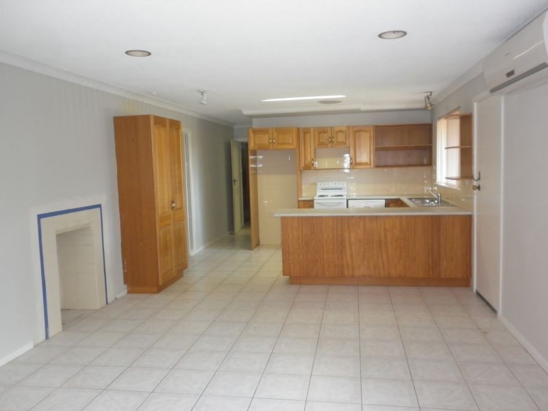 3 Sabah Close, Rankin Park NSW 2287