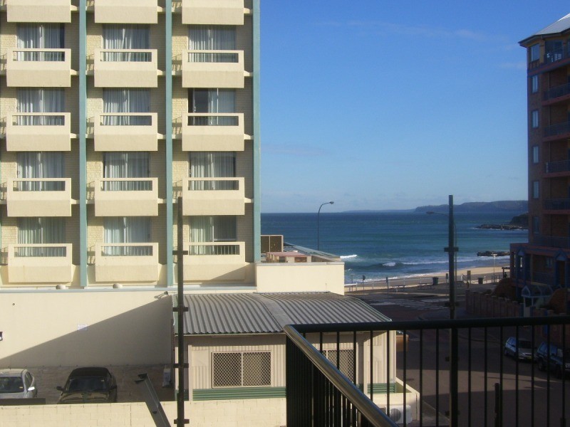 10/19 Scott Street, Newcastle NSW 2300