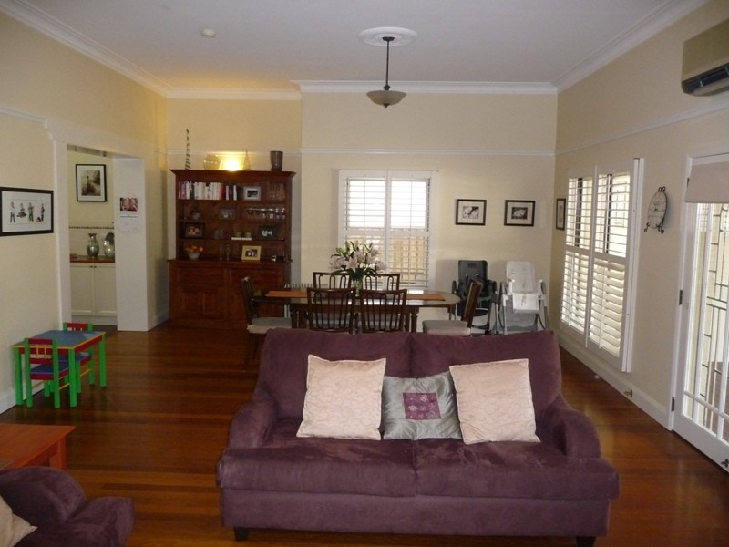 17 Pulver Street, Hamilton South NSW 2303