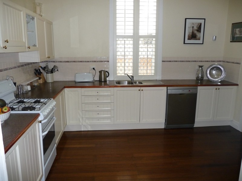 17 Pulver Street, Hamilton South NSW 2303