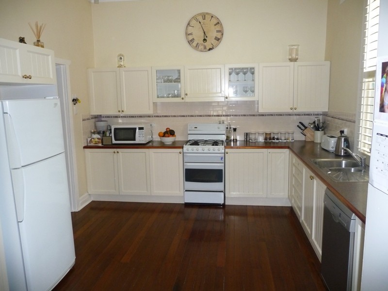 17 Pulver Street, Hamilton South NSW 2303