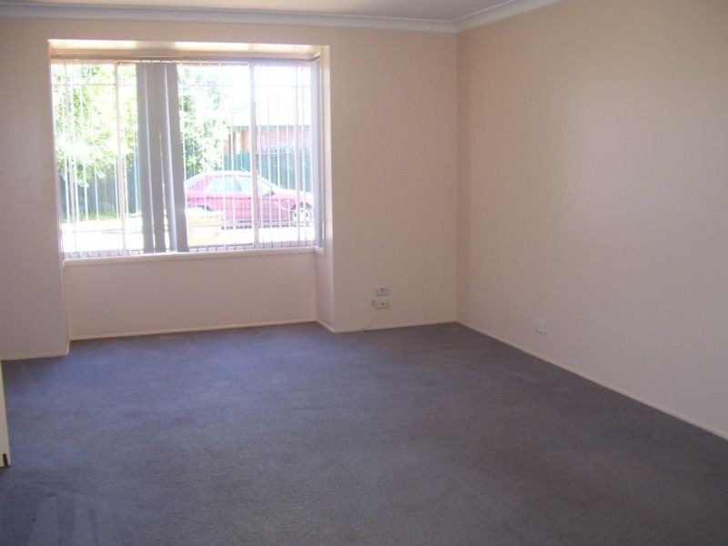 4 Hollingsford Crescent, Carrington NSW 2294