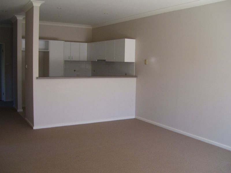 2/128 Broadmeadow Road, Broadmeadow NSW 2292