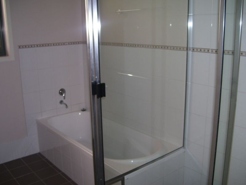 2/128 Broadmeadow Road, Broadmeadow NSW 2292