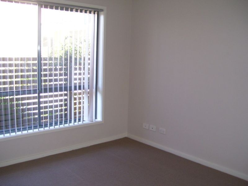 2/128 Broadmeadow Road, Broadmeadow NSW 2292