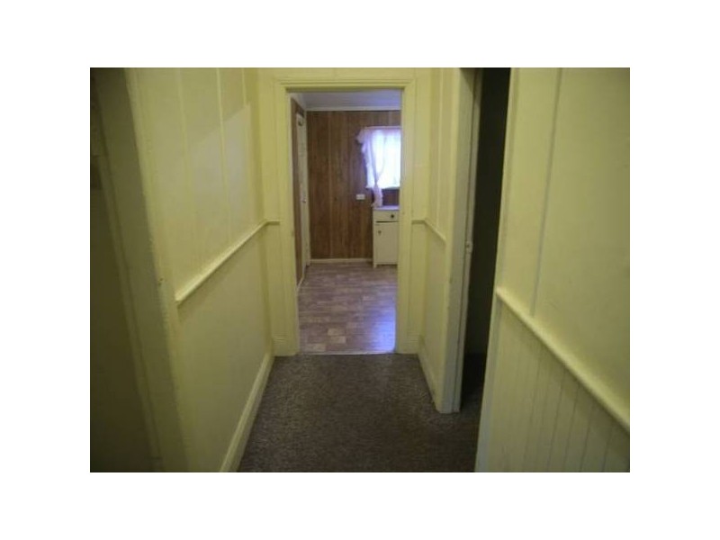 102 Roxburgh Street, Stockton NSW 2295