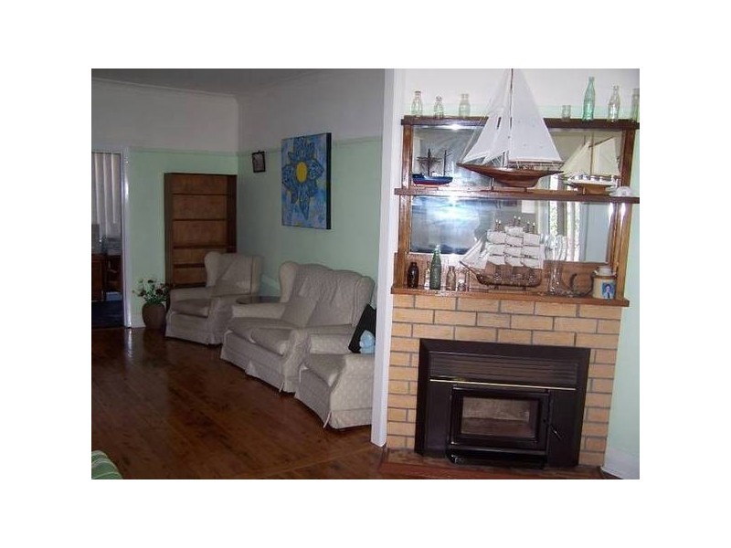 5 Cardigan Street, Stockton NSW 2295