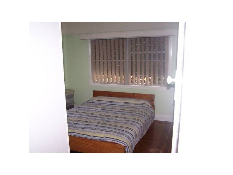 5 Cardigan Street, Stockton NSW 2295