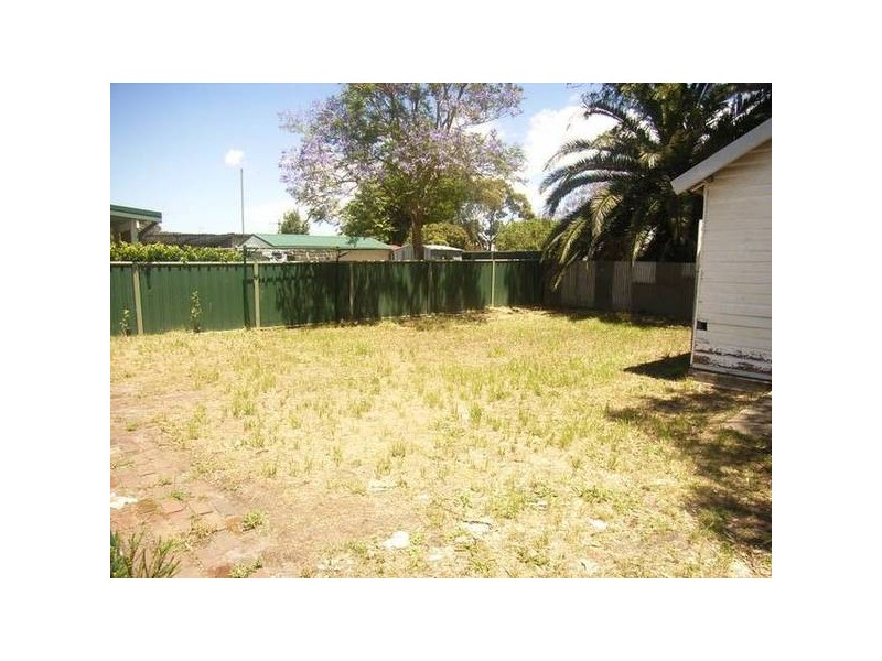 8 Henson Avenue, Mayfield East NSW 2304