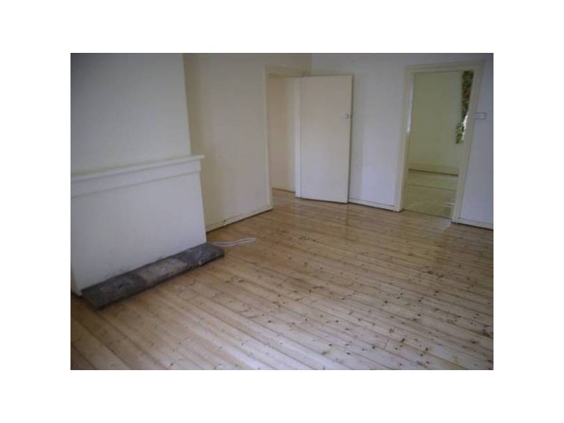 8 Henson Avenue, Mayfield East NSW 2304