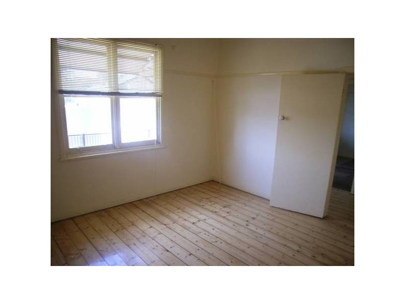 8 Henson Avenue, Mayfield East NSW 2304