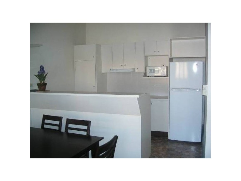 2/12 Bolton Street, Newcastle NSW 2300