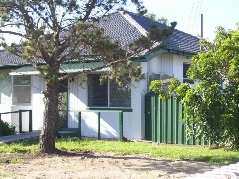 8 Scholey Street, Mayfield NSW 2304