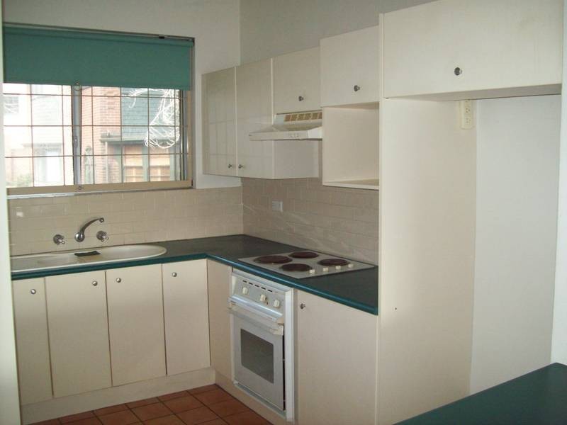 12/17 Hillview Crescent, The Hill NSW 2300