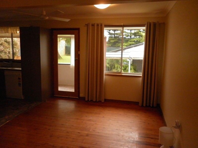 121 King St, Shortland NSW 2307