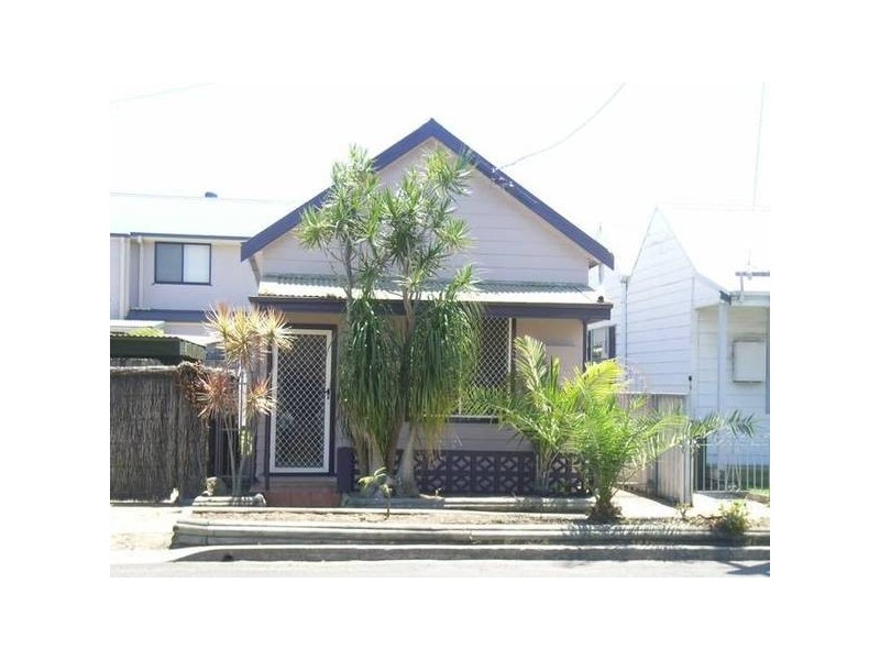 14 Wilson Street, Hamilton NSW 2303